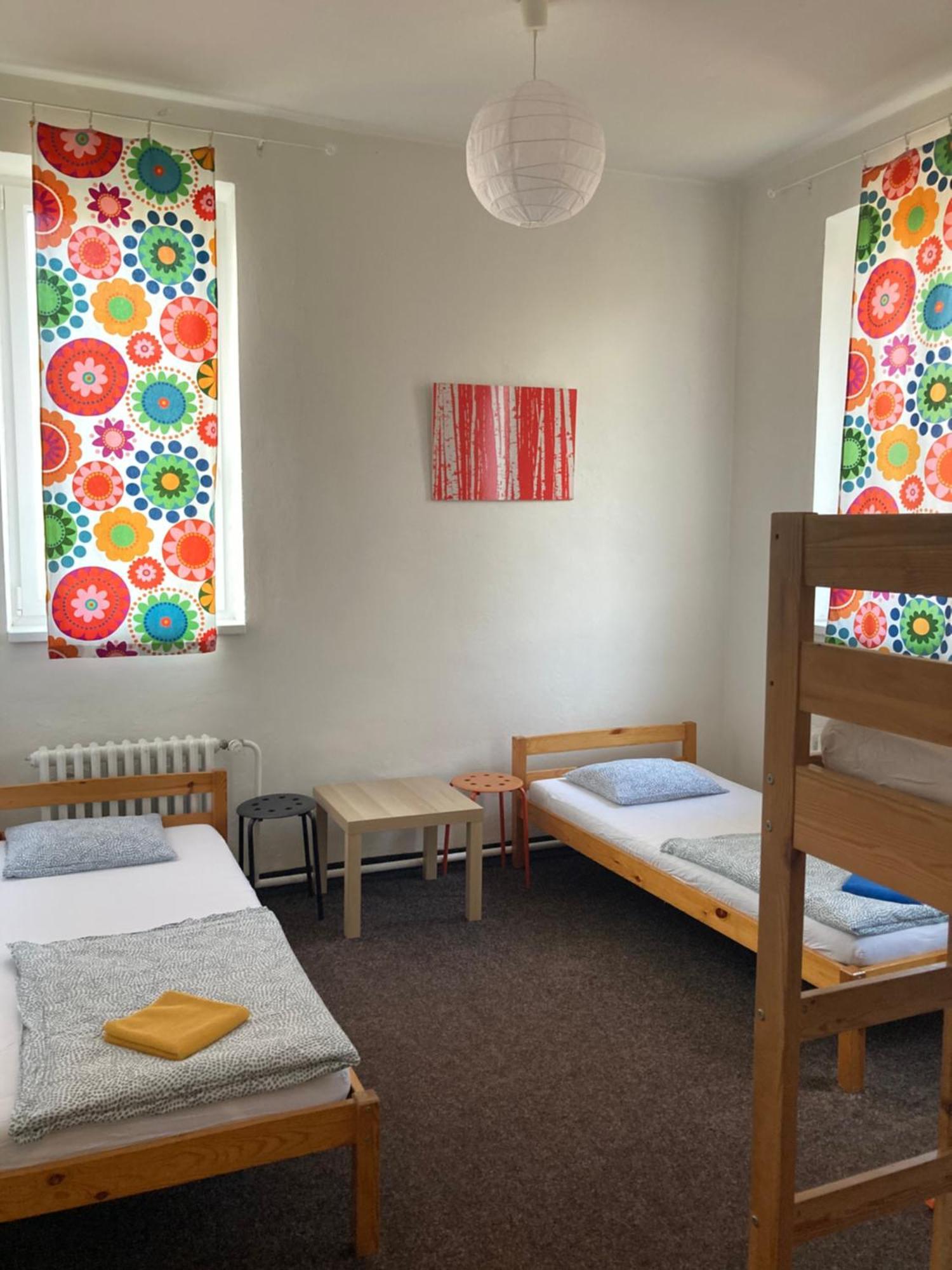 Hostel Praha Ladvi Extérieur photo